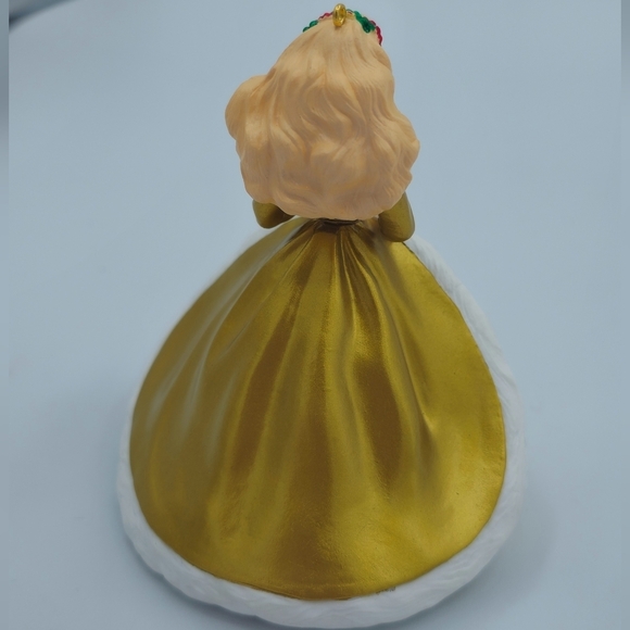 Vintage 1994 Hallmark Keepsake Holiday Barbie Christmas Ornament - Picture 6 of 6